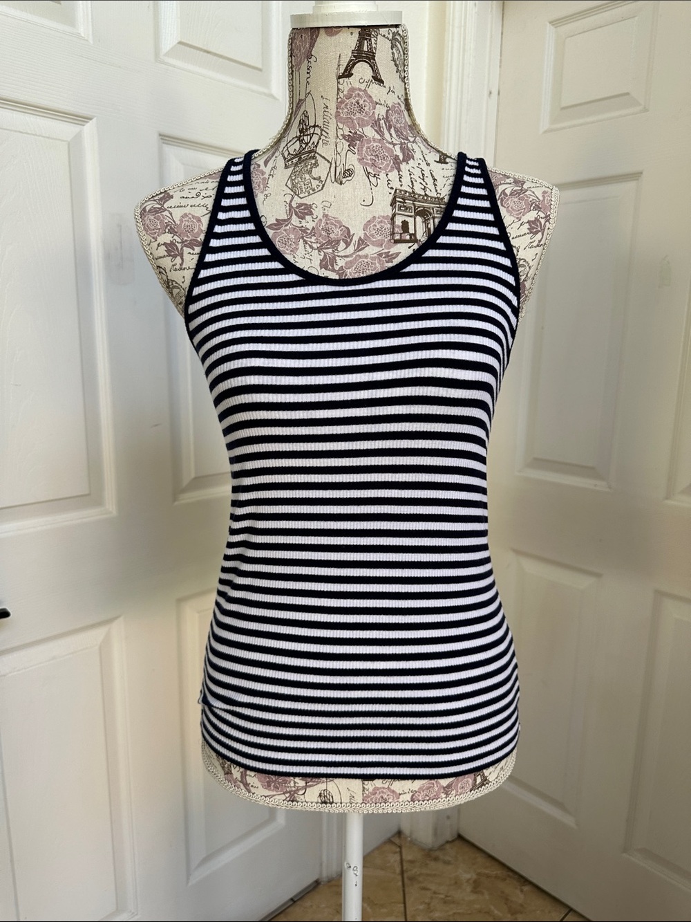 GAP Women’s Striped Blue & White Ribbed Tank Top Size S